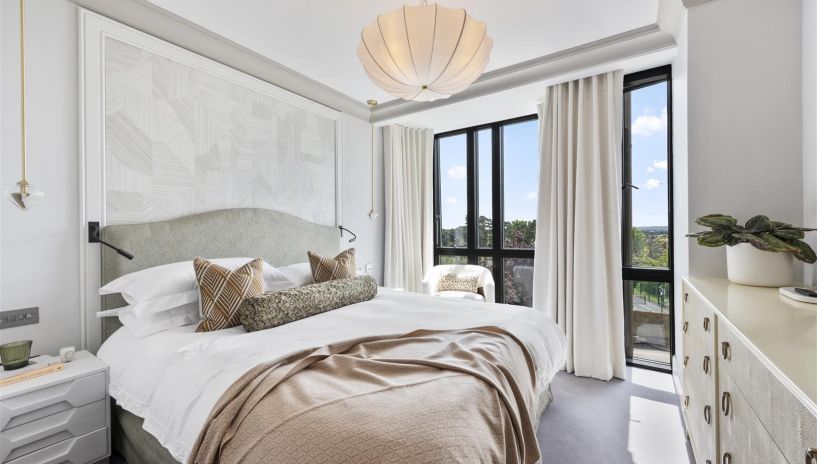 Cottenham Park Road, West Wimbledon, SW20