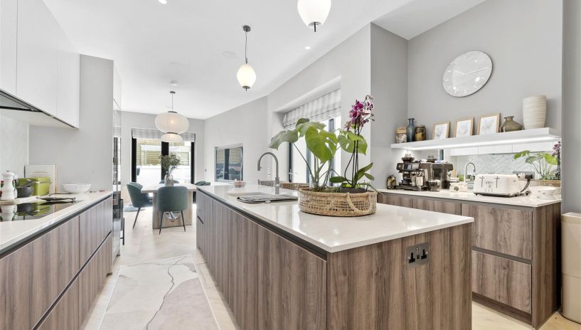 Cottenham Park Road, West Wimbledon, SW20