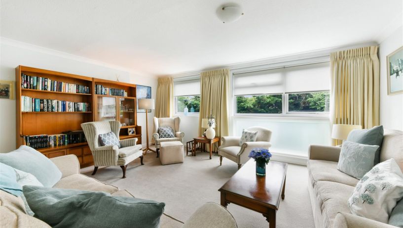 Hillview, West Wimbledon, SW20