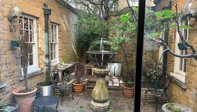 Leman Street, Whitechapel, E1