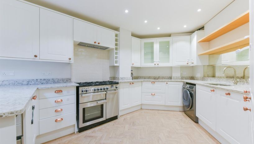 Malvern Court, Onslow Square, South Kensington SW7