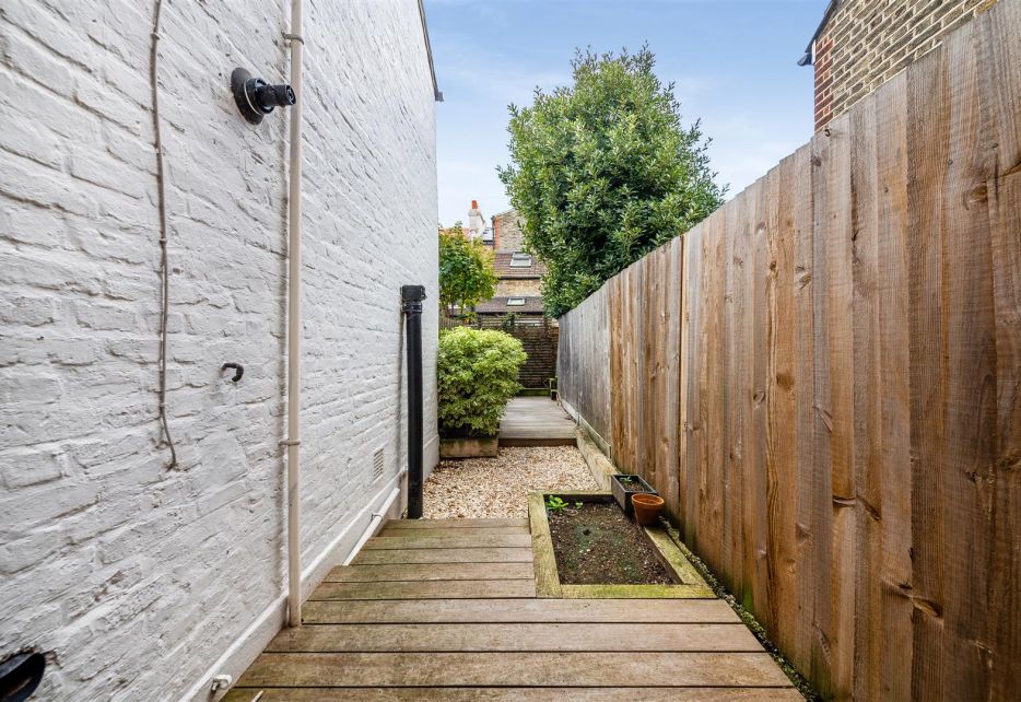 Garratt Terrace, Tooting, SW17