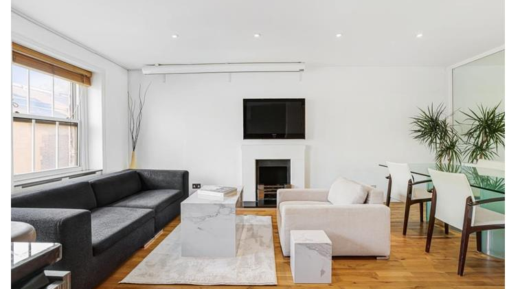 Ennismore Gardens, Knightsbridge, SW7