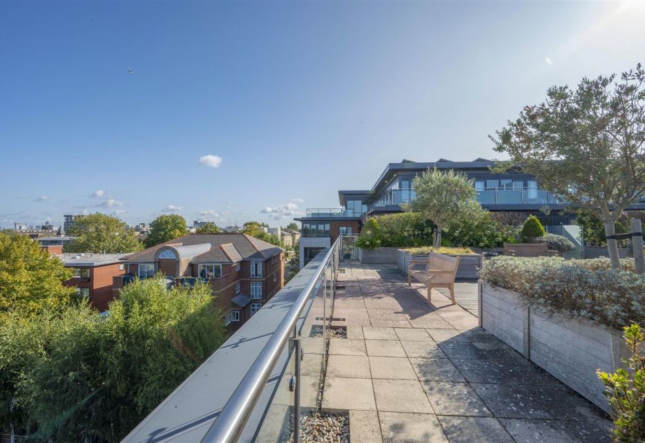 Devonshire House, Putney Hill, SW15