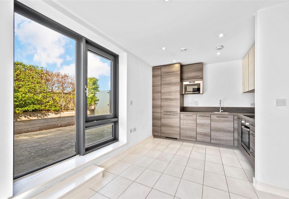 Devonshire House, Putney Hill, SW15