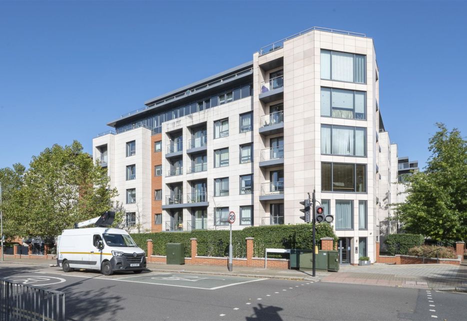 Devonshire House, Putney Hill, SW15