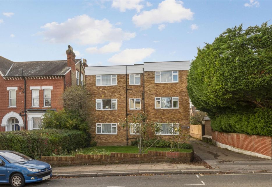 Darlaston Road, Wimbledon, SW19