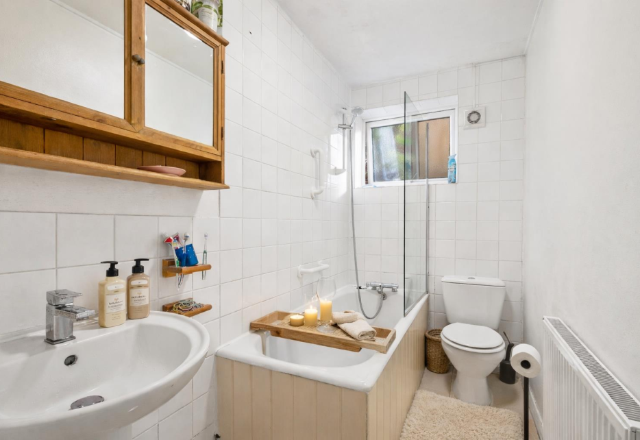 Darlaston Road, Wimbledon, SW19