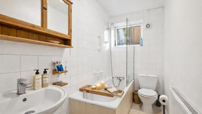 Darlaston Road, Wimbledon, SW19