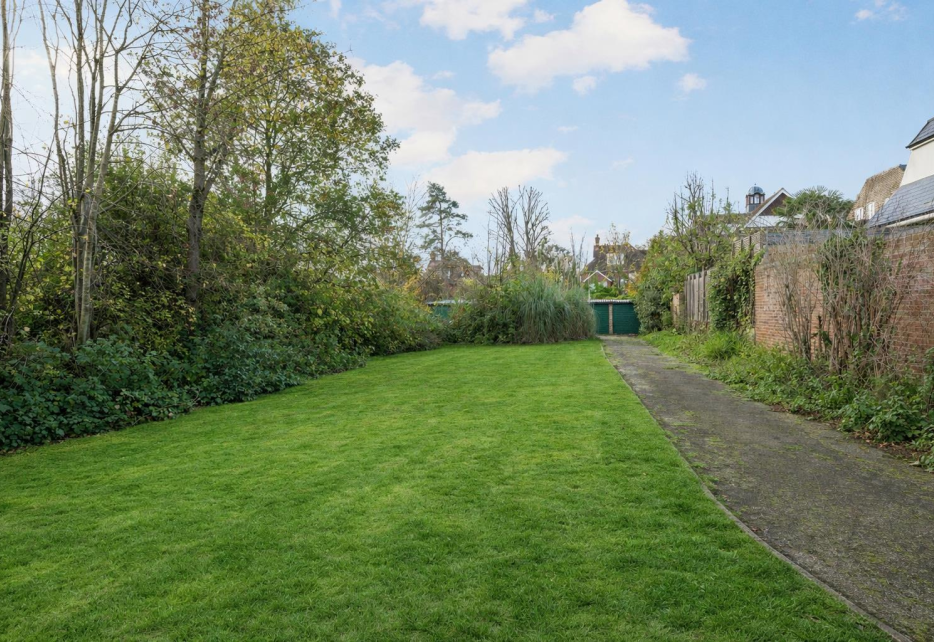 Darlaston Road, Wimbledon, SW19