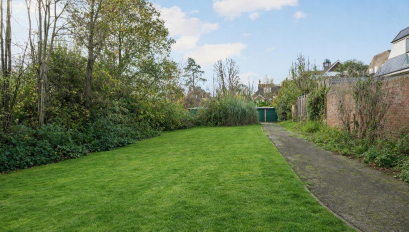 Darlaston Road, Wimbledon, SW19