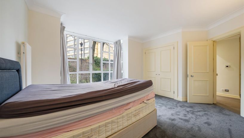 Kensington Green, Kensington, London, W8