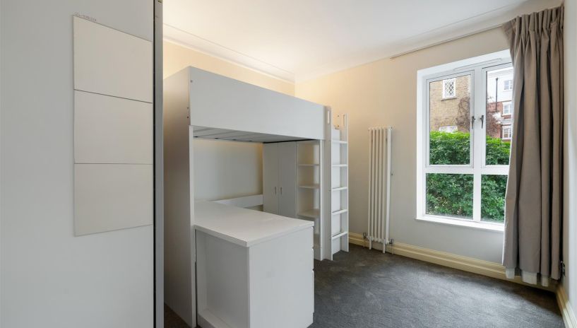 Kensington Green, Kensington, London, W8