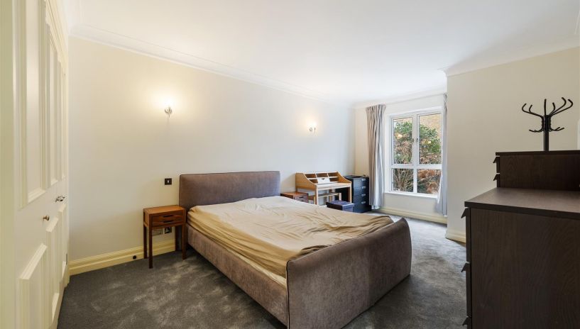 Kensington Green, Kensington, London, W8