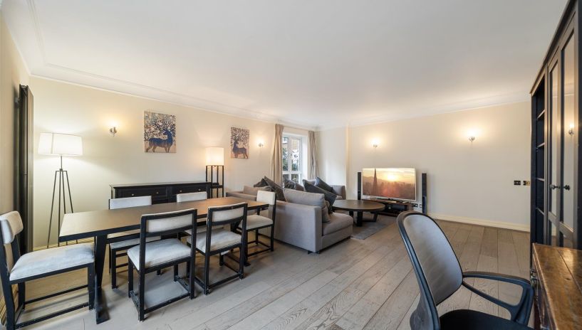 Kensington Green, Kensington, London, W8