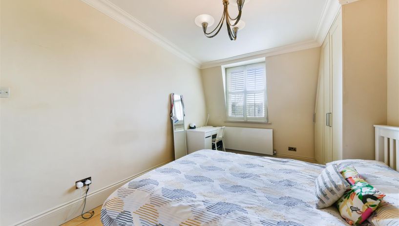 Dorncliffe Road, Fulham, SW6