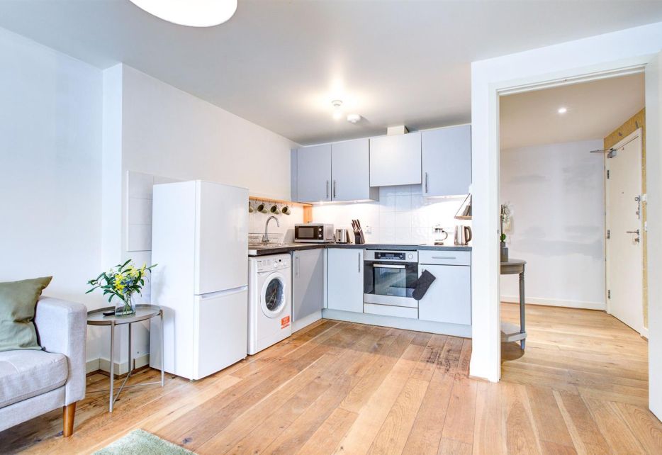 Lanherne Gate, The Downs, Wimbledon, SW20