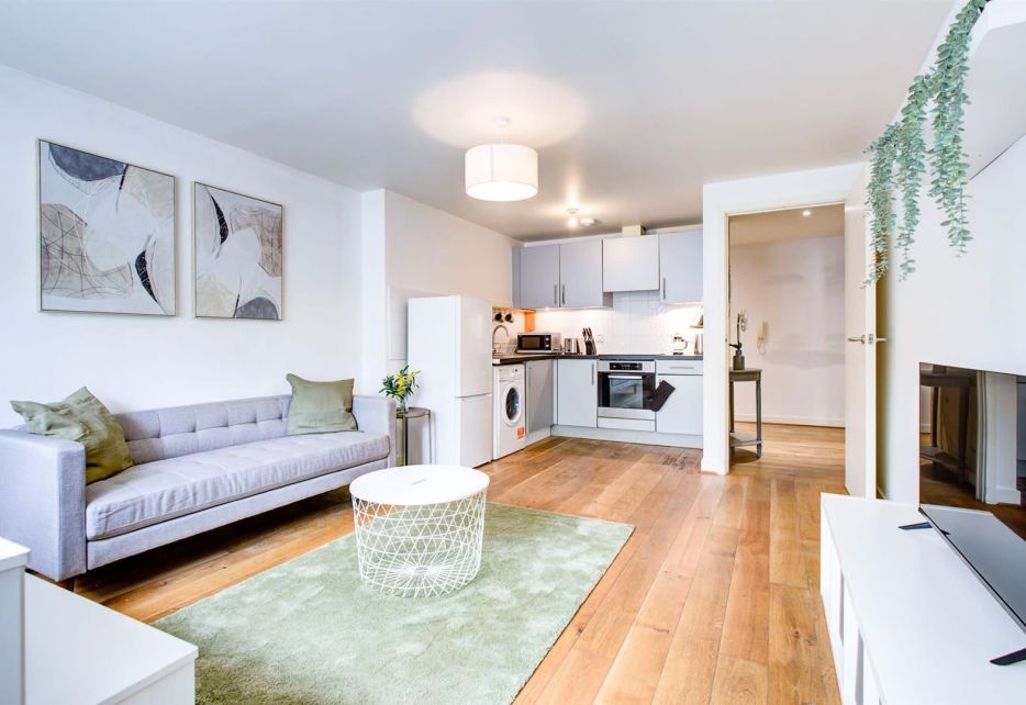 Lanherne Gate, The Downs, Wimbledon, SW20