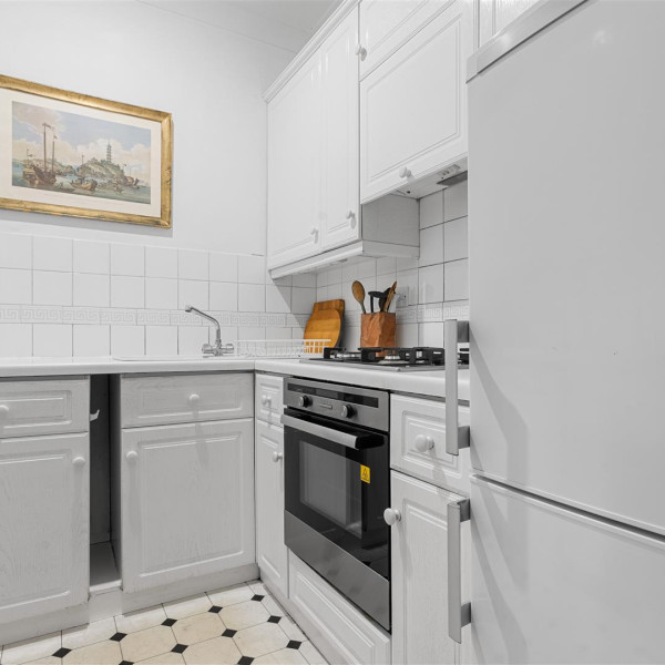 Queen's Gate Gardens