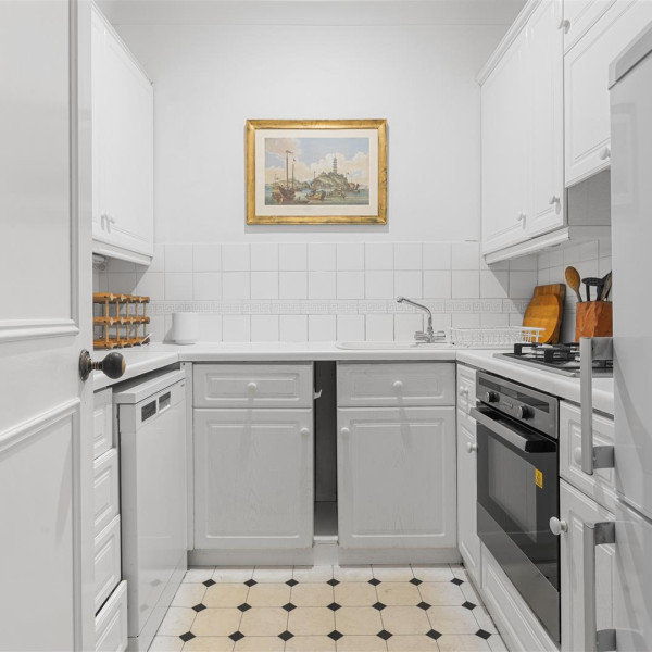 Queen's Gate Gardens