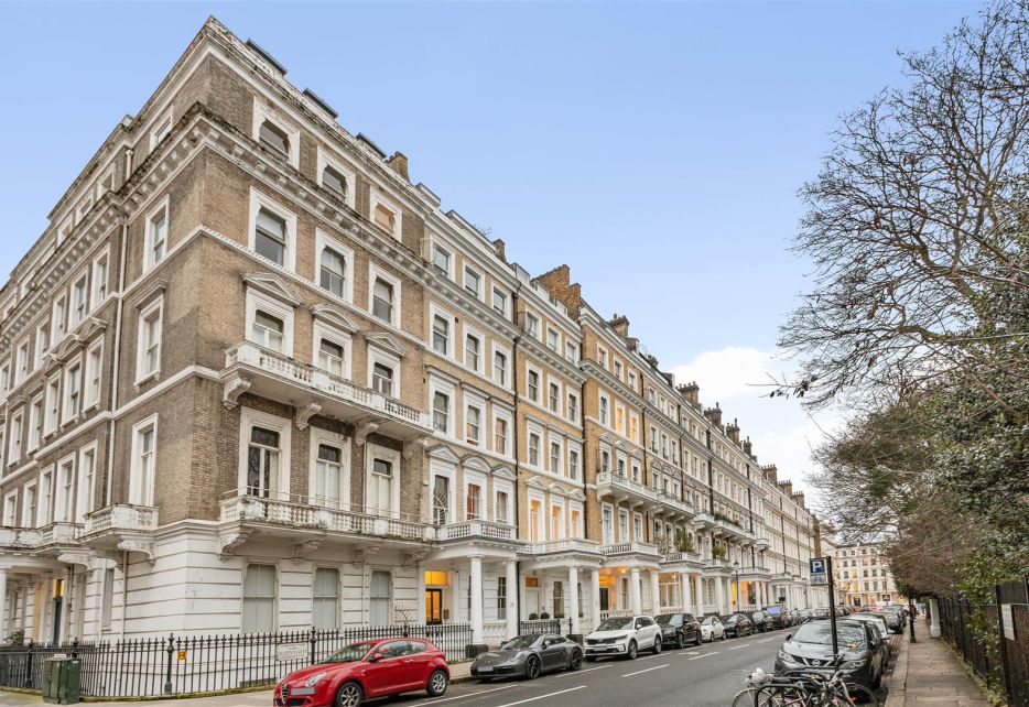 Queen's Gate Gardens, South Kensington, SW7