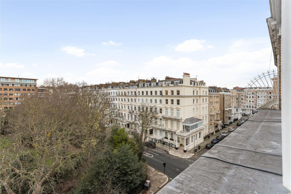 Queen's Gate Gardens