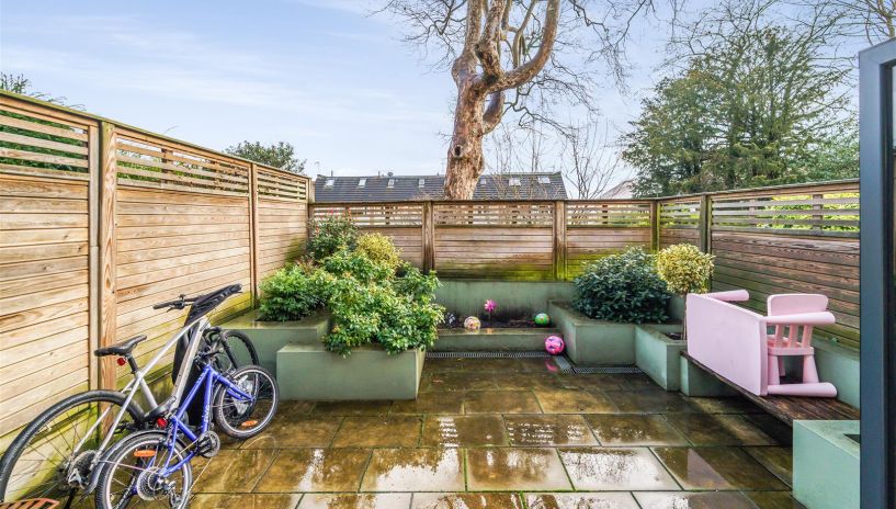 Cumberland Close, Wimbledon, SW19