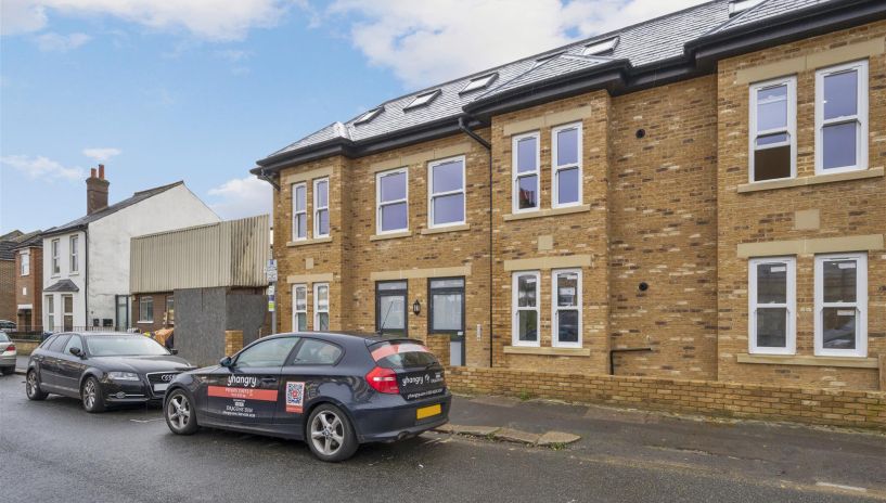 Dorien Road, Raynes Park, SW20