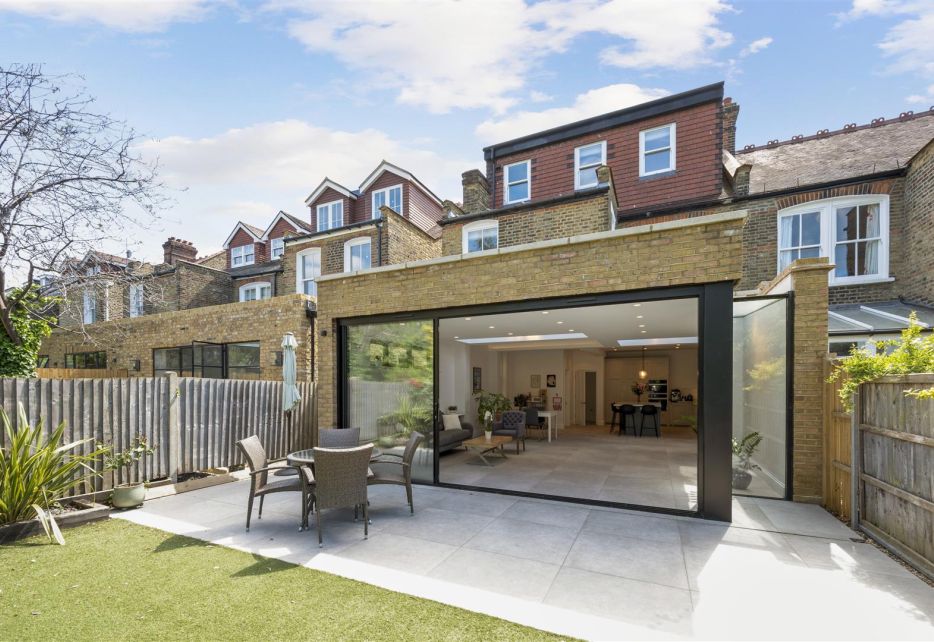 Dunmore Road, West Wimbledon, SW20
