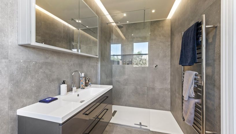 Dunmore Road, West Wimbledon, SW20