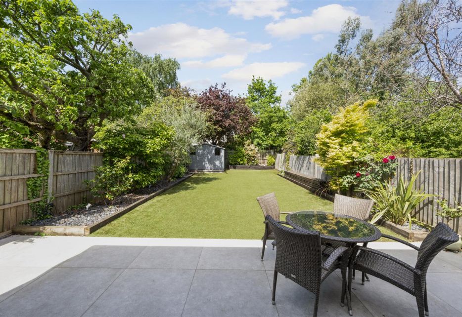 Dunmore Road, West Wimbledon, SW20