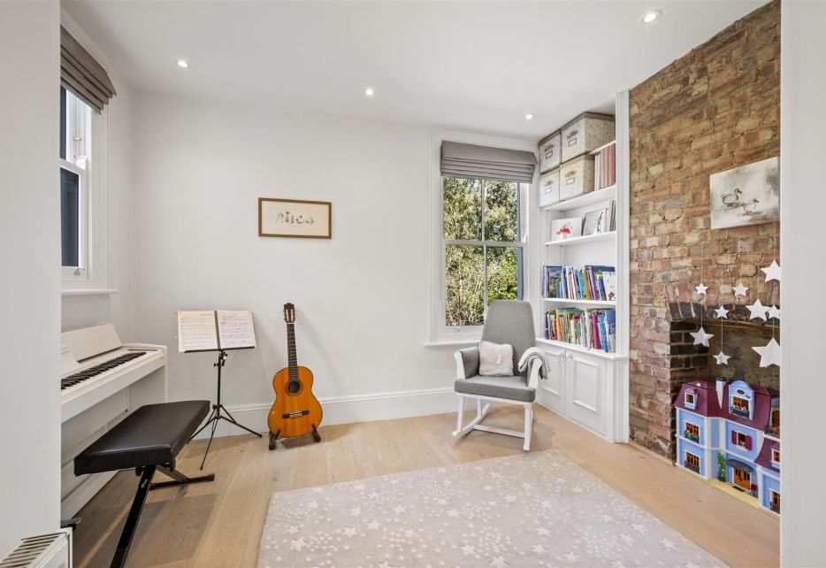 Dunmore Road, West Wimbledon, SW20