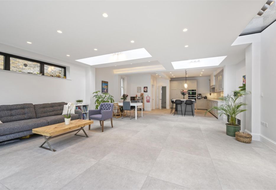 Dunmore Road, West Wimbledon, SW20
