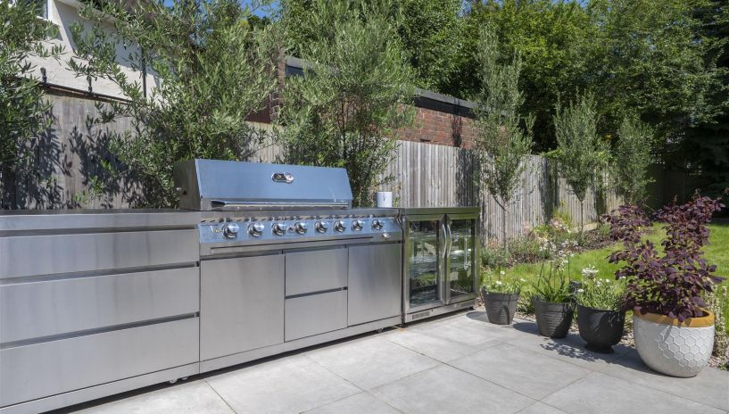 Burdett Avenue, Wimbledon, SW20