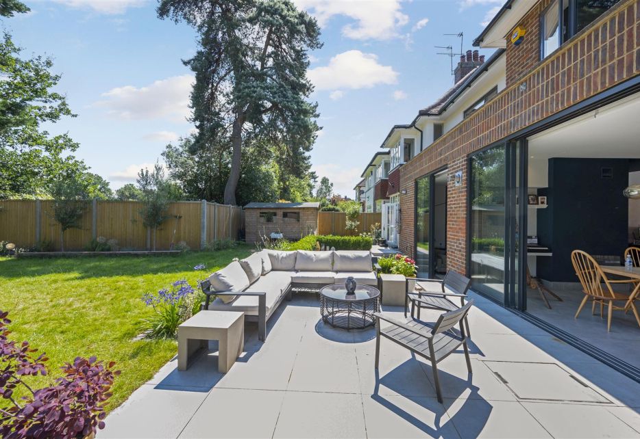 Burdett Avenue, Wimbledon, SW20
