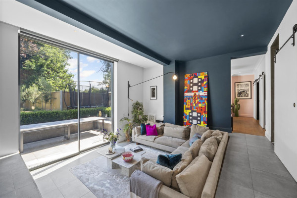 Burdett Avenue