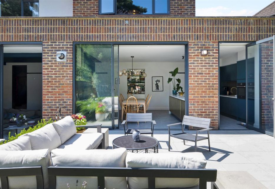 Burdett Avenue, Wimbledon, SW20