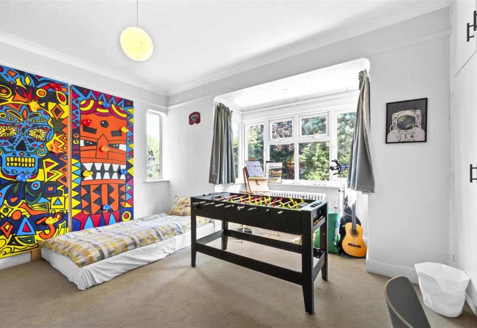Burdett Avenue, Wimbledon, SW20