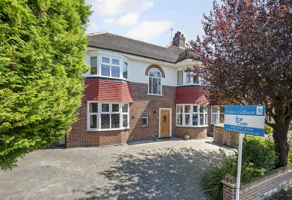 Burdett Avenue, Wimbledon, SW20