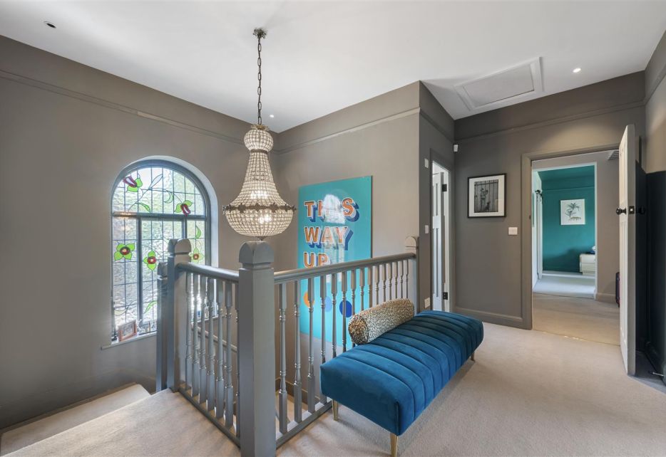 Burdett Avenue, Wimbledon, SW20