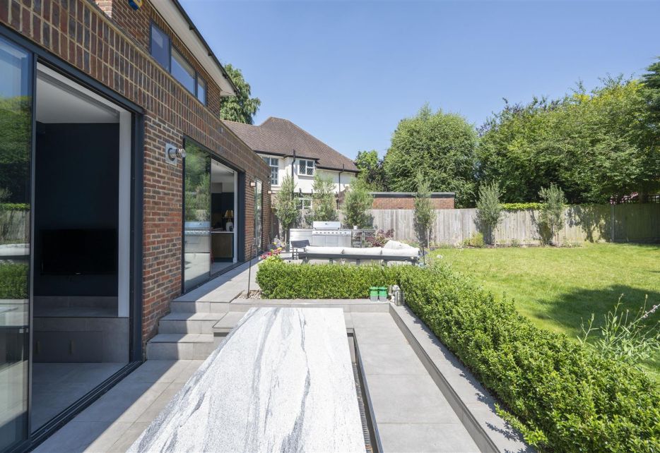 Burdett Avenue, Wimbledon, SW20