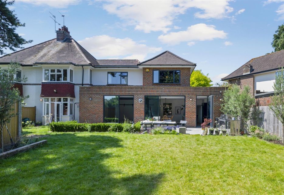 Burdett Avenue, Wimbledon, SW20