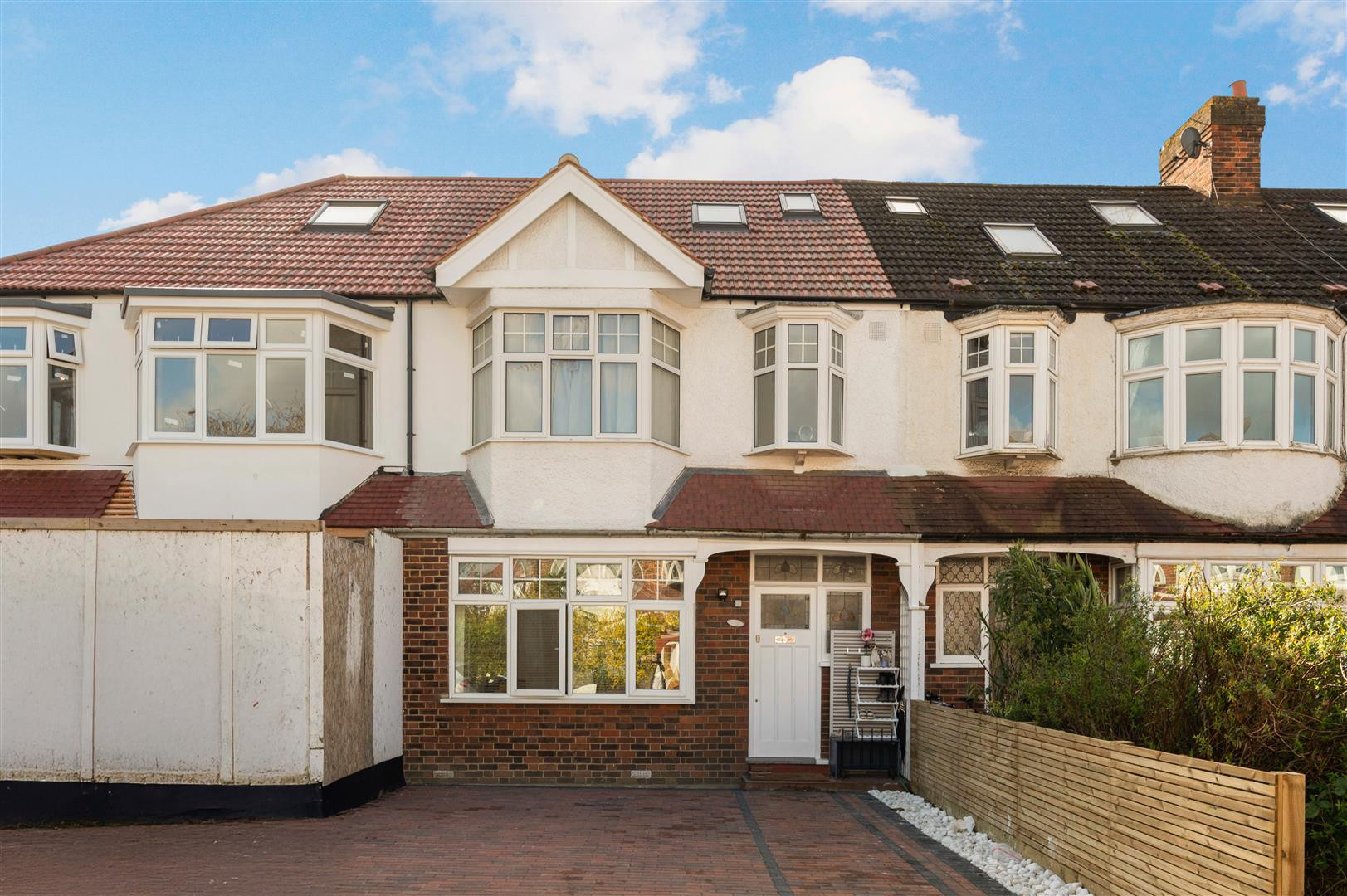 Elm Close | 34529933