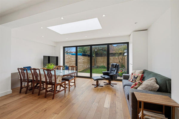 Elm Close