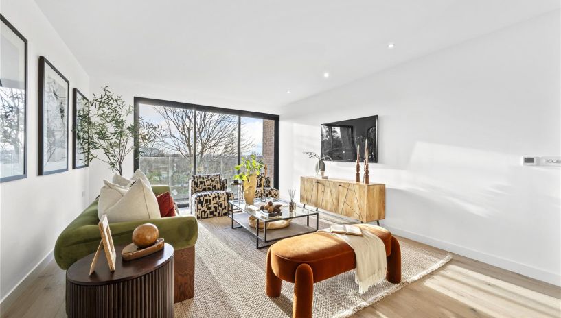 Cottenham Park Road, Wimbledon, SW20