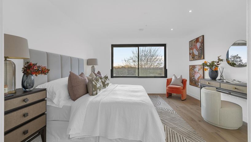 Cottenham Park Road, Wimbledon, SW20