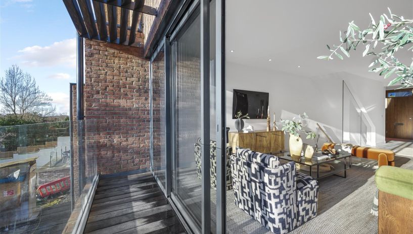 Cottenham Park Road, Wimbledon, SW20