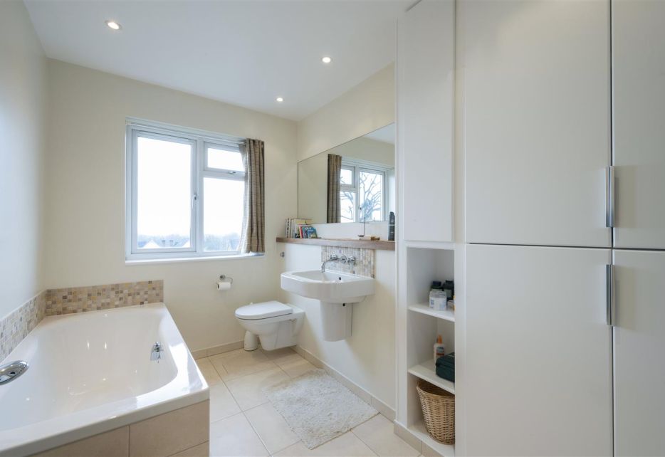 Hillview, West Wimbledon, SW20