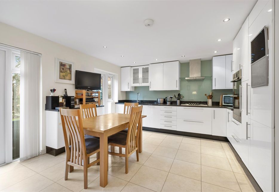 Hillview, West Wimbledon, SW20