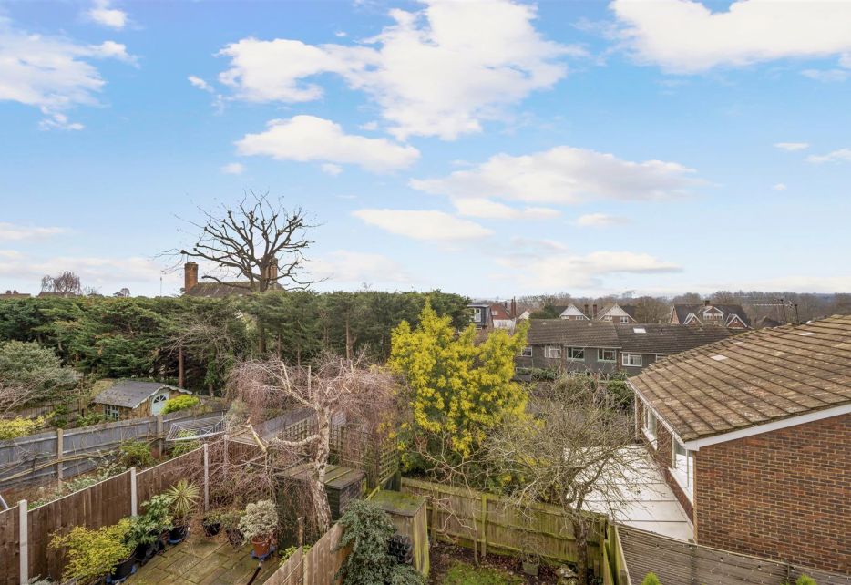 Hillview, West Wimbledon, SW20